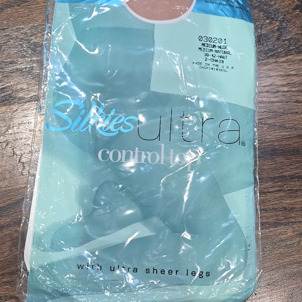 Silkies Control Top Pantyhose Set Of 3 Medium Nude Natural